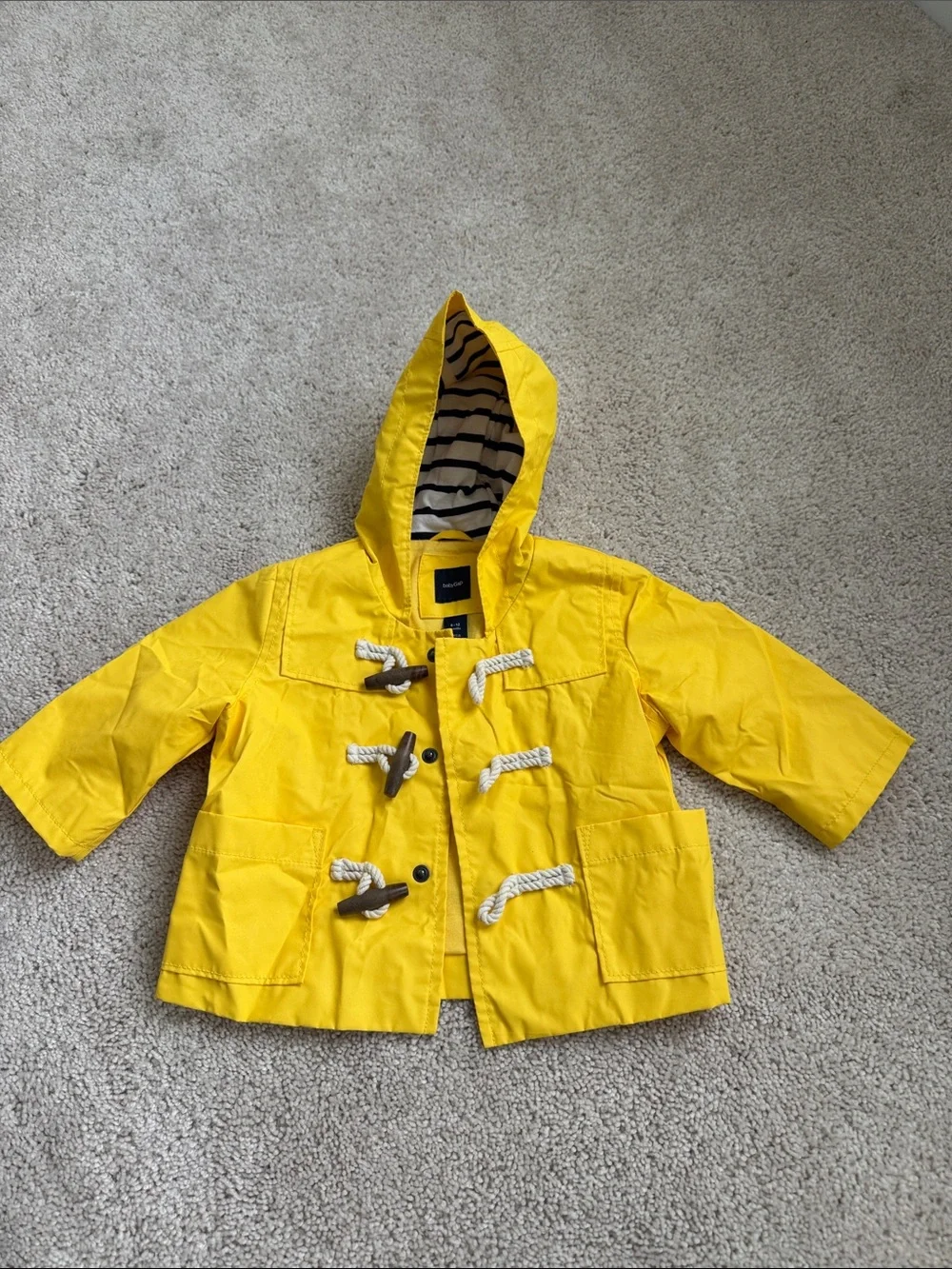 Baby Gap Yellow Hooded Kids Raincoat with Toggle Closures